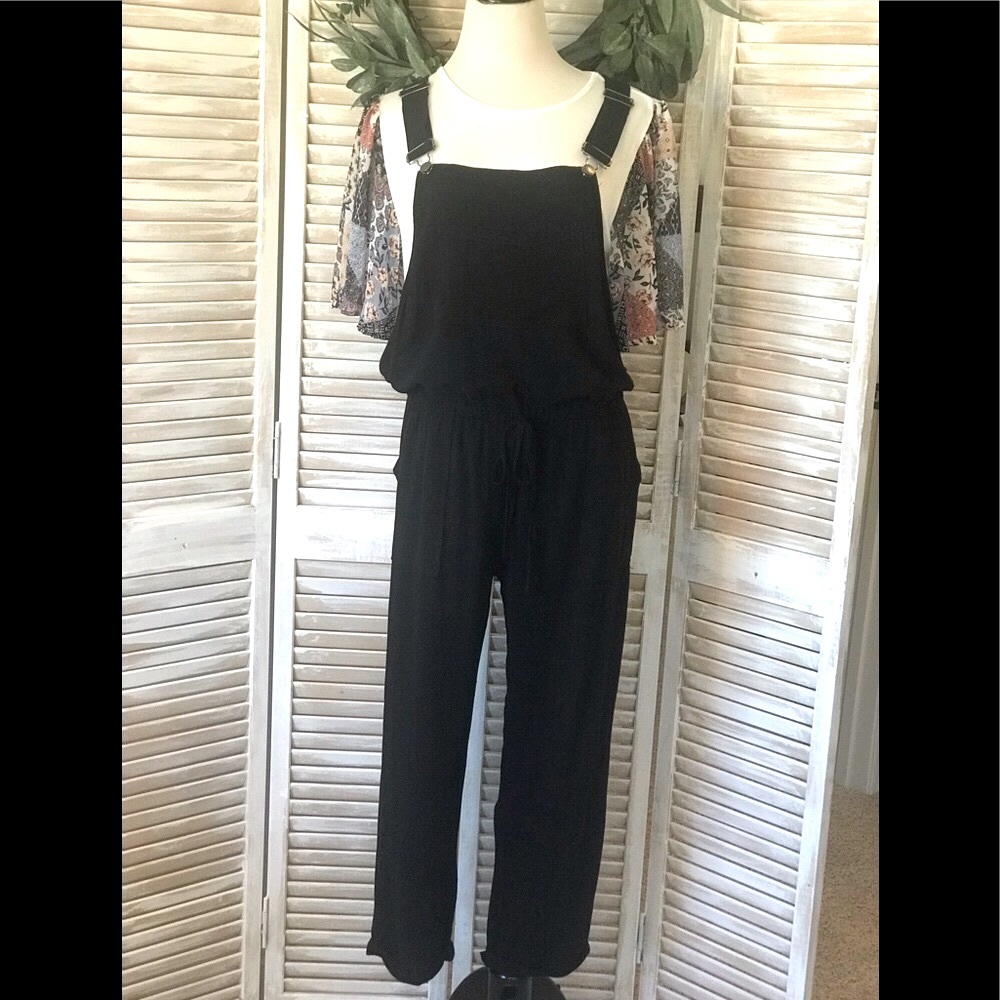 ✴️LAST ONE✴️ 🍁LINEN BLEND  OVERALLS IN BLACK - Picture 2 of 10